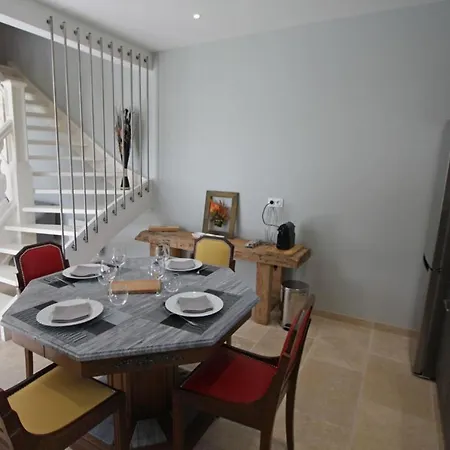 De La Madone Removille